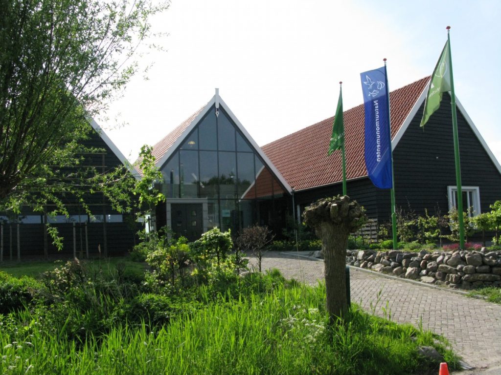 het bezoekerscentrum van het HWL waar ook Natuurmonumenten en SBB een plek hebben